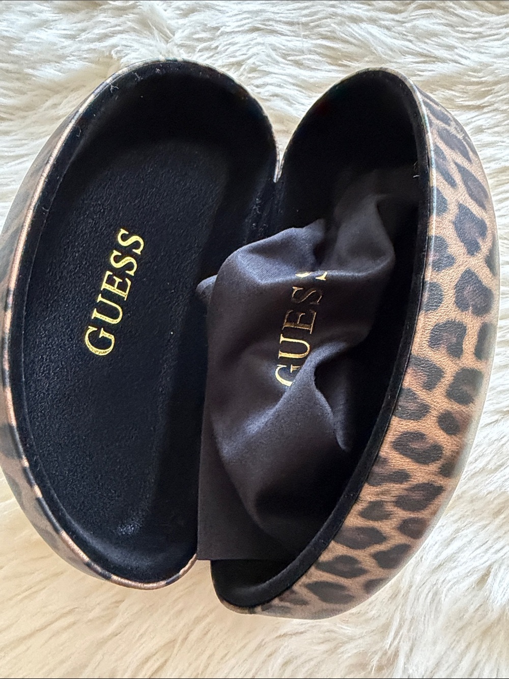 GUESS Leopard Print Sunglasses Case in Tan and Black